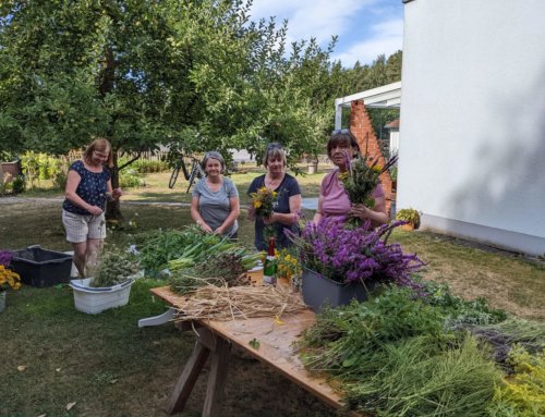 Katholischer Frauenbund Pirk: Kräuterbuschen binden 2022